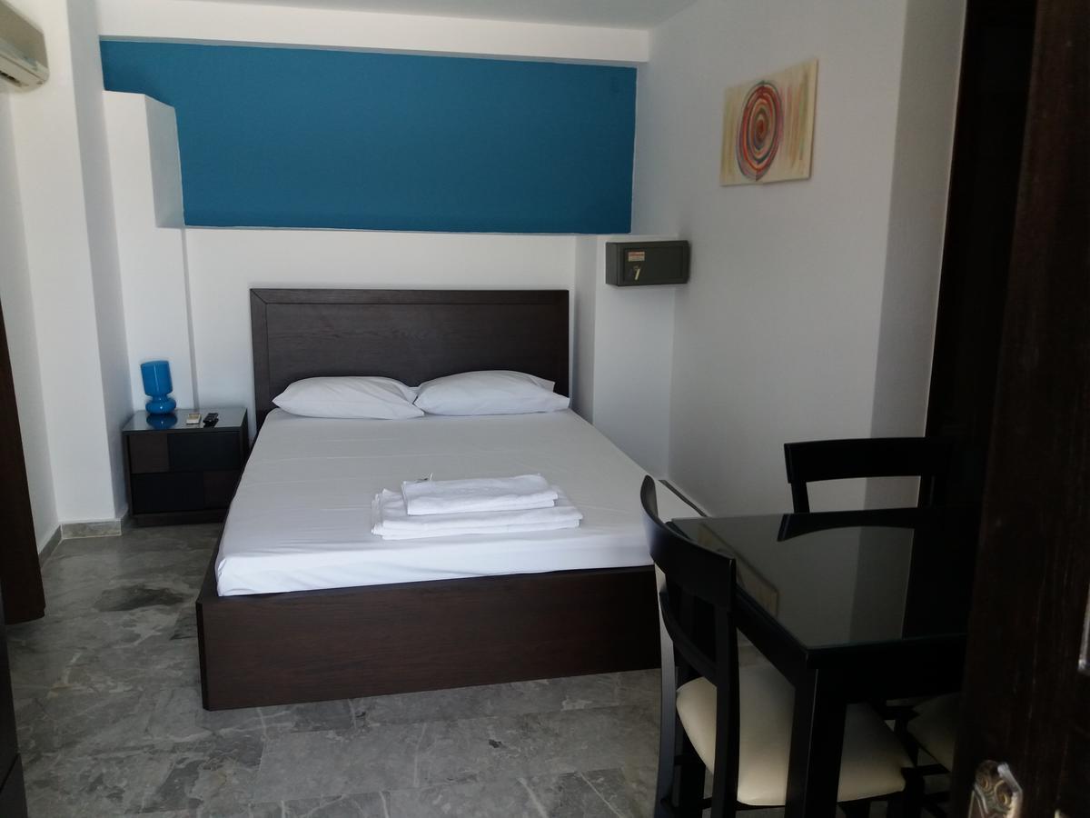 Manos Apartments Agios Nikolaos Buitenkant foto